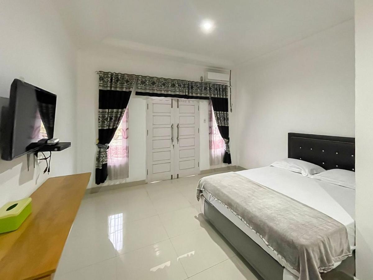 Hotel Lucky 21 Syariah Mitra Reddoorz Lubuklinggau Экстерьер фото